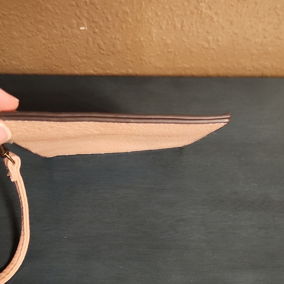 Darcy Marks Pink Wristlet Clutch - Picture 5 of 5